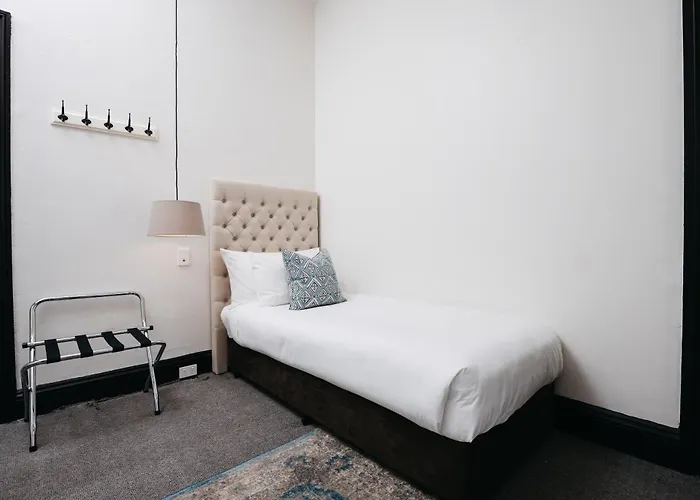 Hotel Etico At Mount Victoria Manor